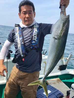 91cm ブリとヨッシー先輩 @勇栄丸