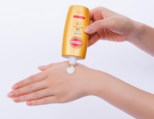 日焼け止め（肌が弱い方・女性の方は特に）
