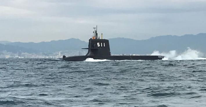 潜水艦現る＠大阪湾