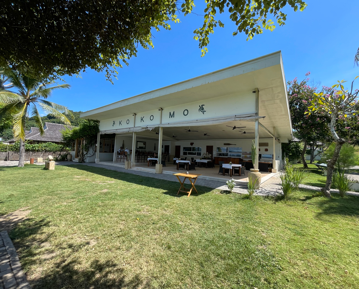 ココモリゾート ギリ グデ レストラン外観