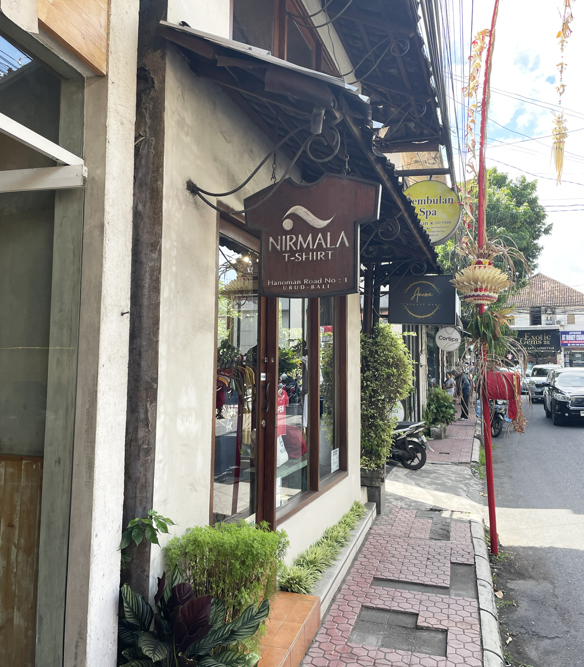 NIRMALA T-SHIRT Hanoman Road No.1